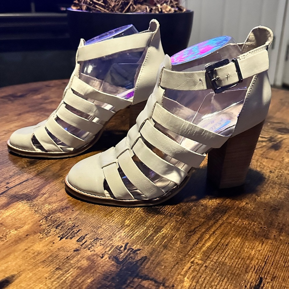 Seychelles White Ankle Booties - Picture 3 of 5